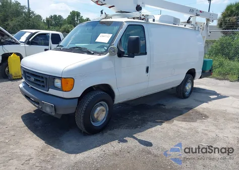 2007 Ford E-350 Super Duty Commercial/Recreational z USA, uszkodzony, nr VIN 1FTSE34L27DA50966